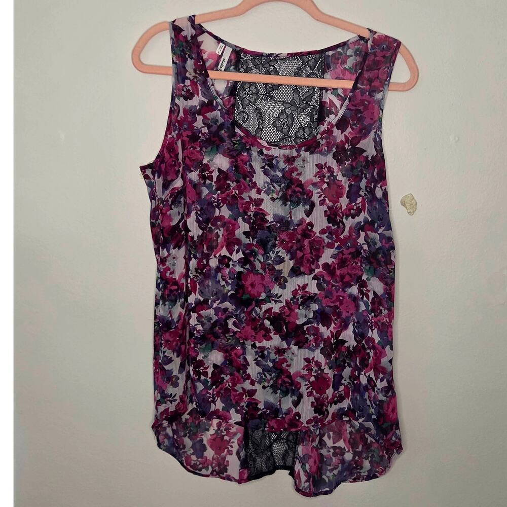 Studio Y size L sleeveless chiffon Lace Insert